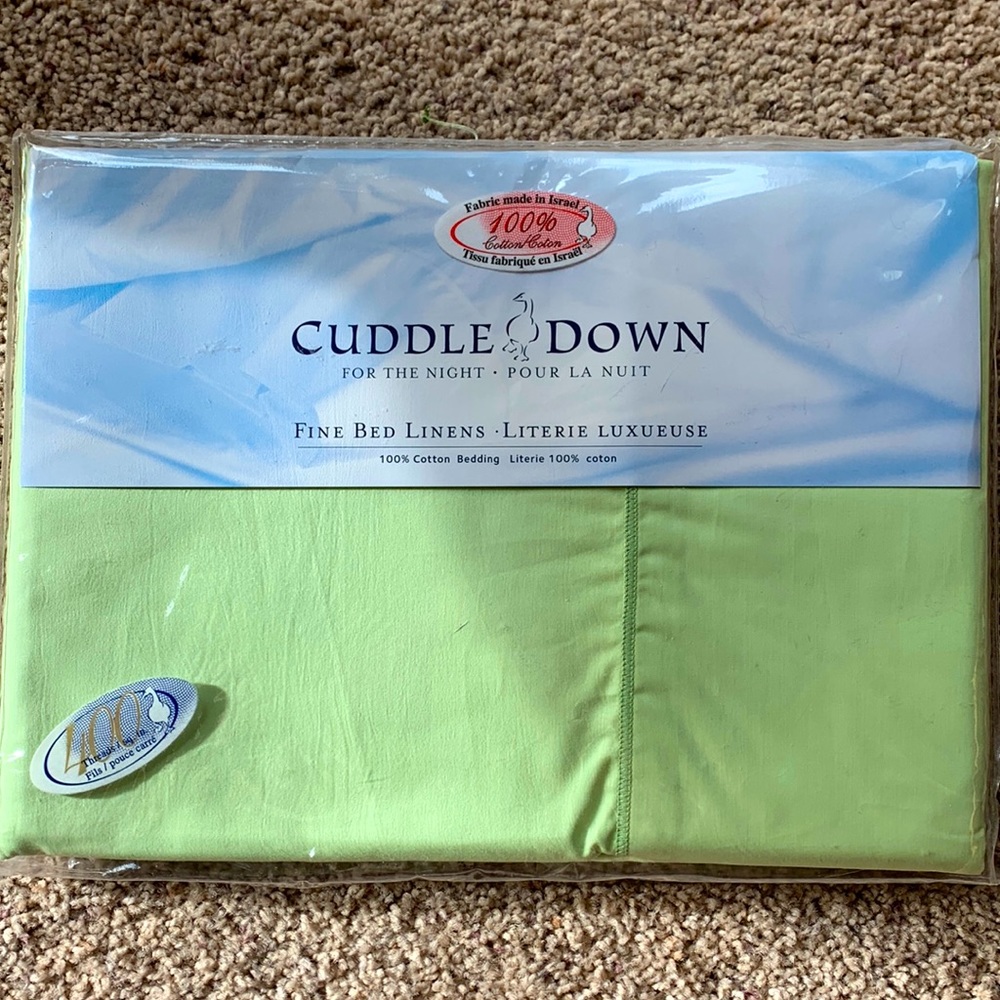 Cuddle Down Green 400 Thread Count 100% Cotton Queen Flat Sheet